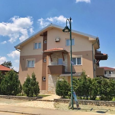 Apartmani Novak - Srebrno Jezero Veliko Gradiste Ngoại thất bức ảnh